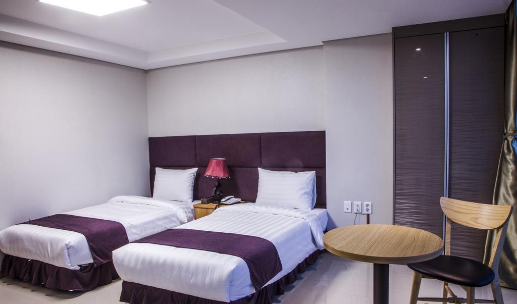 J Hotel Ulaanbaatar Room photo